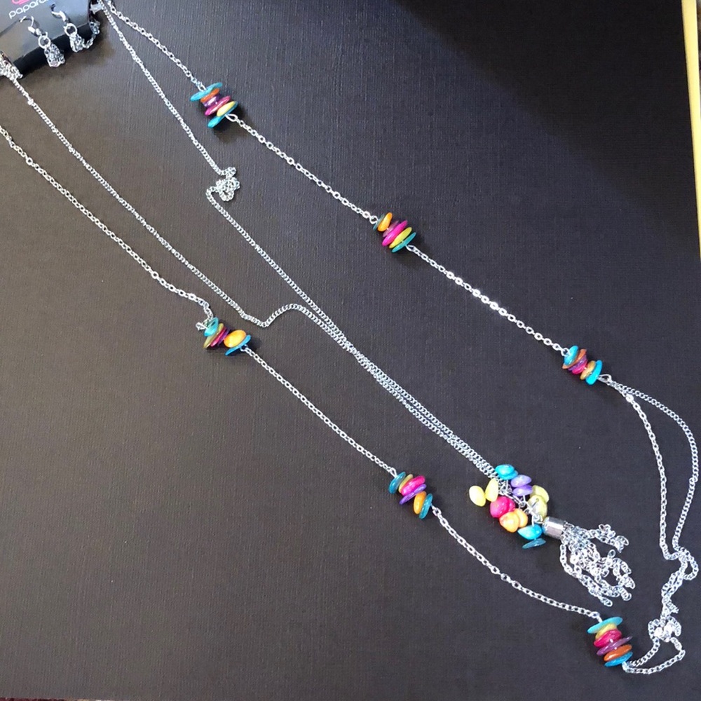 long necklace w/ multicolored beads